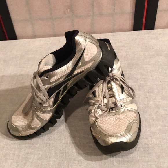 Reebok zig zag running sneakers - Picture 3 of 6